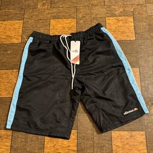 Ellesse Trunks Nike Dunk Jordan AF1 New Balance 2002R Adidas Samba Puma Speedcat